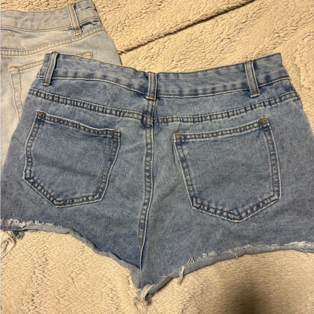 SHEIN Light and Dark Blue Jean Shorts - Picture 4 of 4